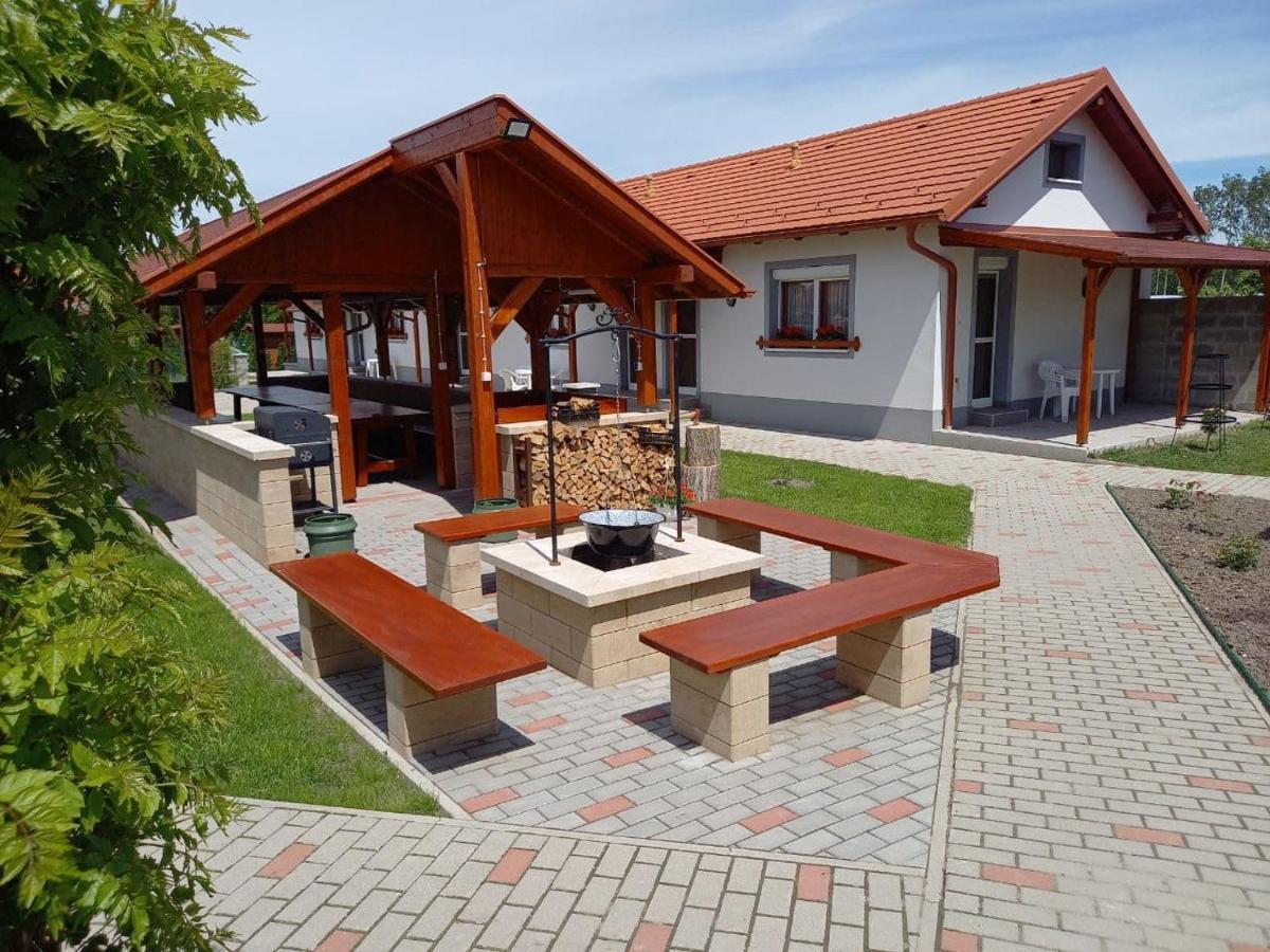 Kertesz Vendeghaz Appartement Hegykő Buitenkant foto